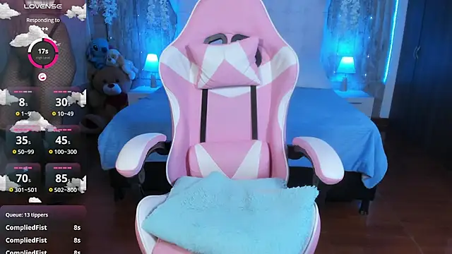 floryn susana online show from 10-31-25, 10:49