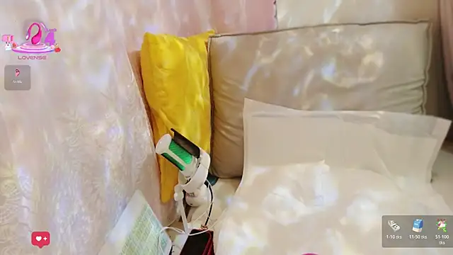 Snapshot of Anne-Sweet chatting on 02-05-26, 12:39 Anne-Sweet online show from 02-05-26, 12:39