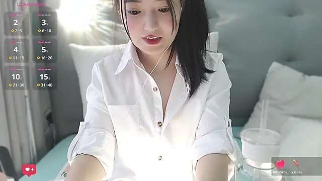 Snapshot of Anne-Sweet chatting on 01-31-25, 06:35 Anne-Sweet online show from 01-31-25, 06:35