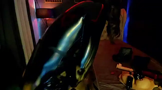 hotlena dominatrixxz online show from 03-07-25, 10:21