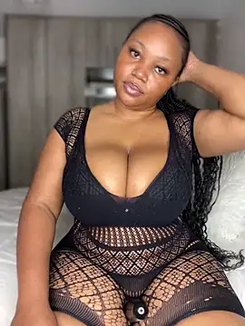 Hyra Ari online show from 02-08-26, 06:16