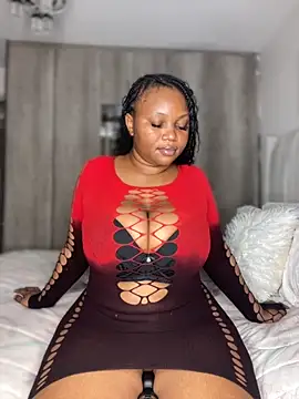 Hyra Ari online show from 11-29-25, 07:14