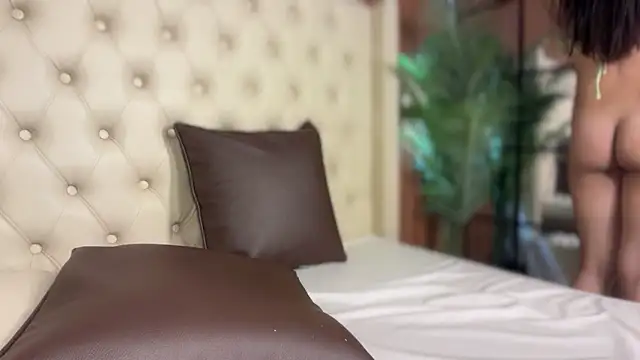 Abetterwomanxx online show from 10-24-25, 01:32