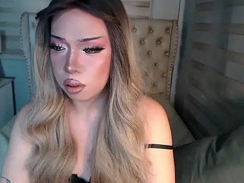 RebecaNextToYou online show from 12-14-25, 05:40