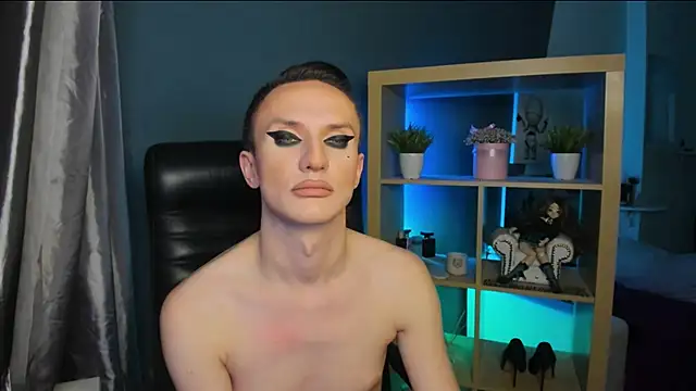 Cristal Connors online show from 12-22-24, 08:47