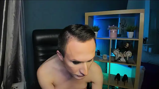 Cristal Connors online show from 12-30-24, 01:36