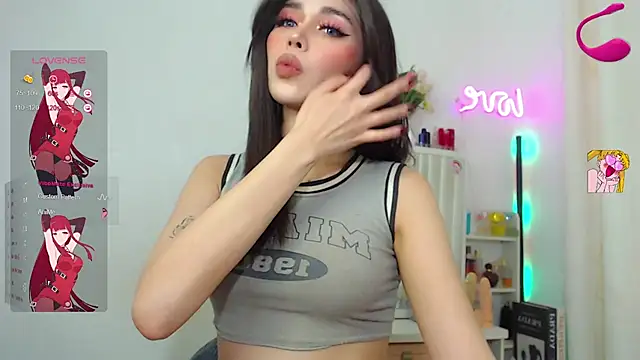 Snapshot of Salsallita chatting on 09-28-25, 11:17 Salsallita online show from 09-28-25, 11:17