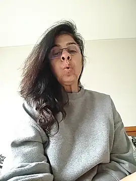 Susannemilf online show from 11-11-25, 02:56