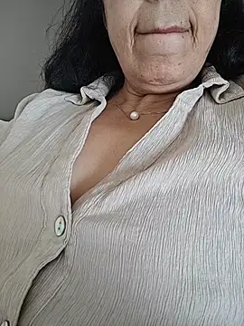 Susannemilf online show from 01-15-26, 04:49