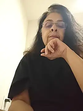 Susannemilf online show from 11-20-25, 03:40