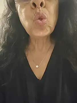 Susannemilf online show from 04-19-26, 03:46