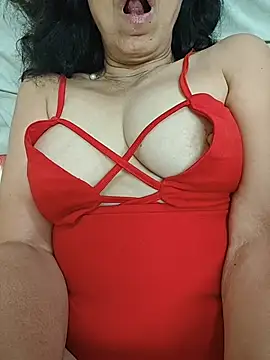 Susannemilf online show from 10-26-25, 04:24