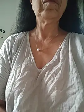 Susannemilf online show from 05-14-26, 02:41