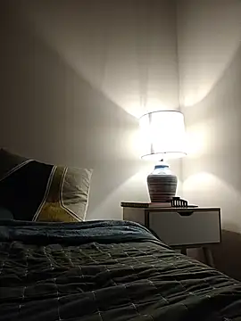 Susannemilf online show from 12-22-25, 04:34