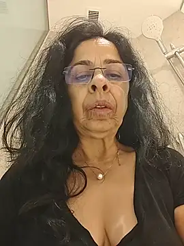 Susannemilf online show from 01-05-26, 08:34