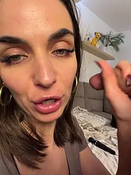 Bad Giorgia online show from 10-21-25, 11:37