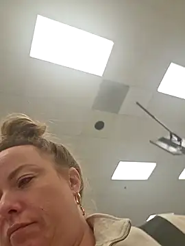 julimonroe online show from 03-28-26, 02:12