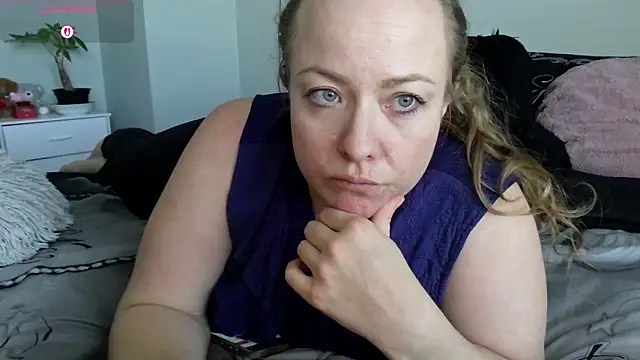 julimonroe online show from 02-07-26, 08:28