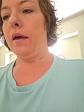 julimonroe online show from 05-13-26, 01:51