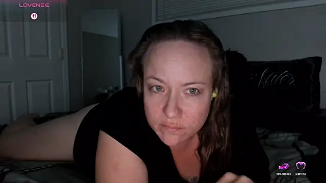 julimonroe online show from 11-28-25, 02:12