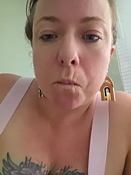 julimonroe online show from 06-19-26, 04:07