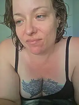 julimonroe online show from 06-06-26, 01:33
