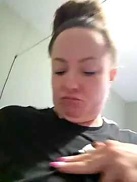 julimonroe online show from 03-22-26, 10:22