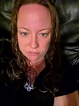 julimonroe online show from 10-20-25, 11:44