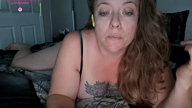 julimonroe online show from 10-29-25, 03:16