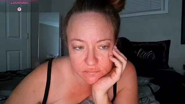 julimonroe online show from 11-15-25, 12:20