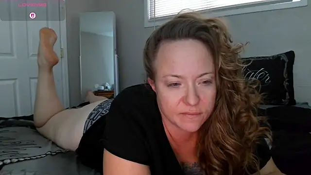 julimonroe online show from 11-23-25, 09:25