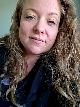 julimonroe online show from 01-05-26, 08:56