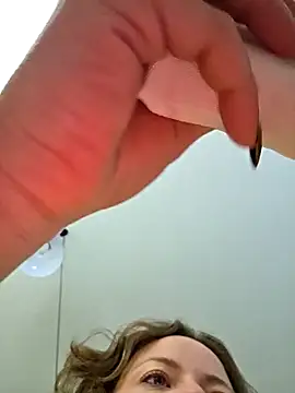 julimonroe online show from 05-13-26, 01:34