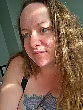 julimonroe online show from 04-20-26, 02:07