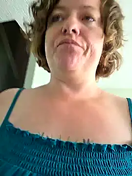 julimonroe online show from 05-11-26, 04:04