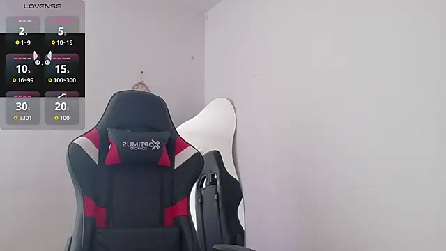 Lia Tinez online show from 11-15-25, 08:02