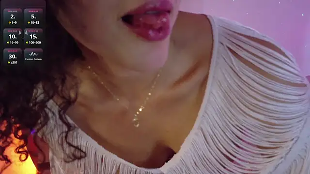 Snapshot of Lia_Tinez chatting on 05-15-26, 11:03 Lia Tinez online show from 05-15-26, 11:03