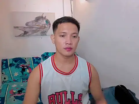 xSebastian19 online show from 12-18-25, 06:29