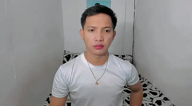 xSebastian19 online show from 01-03-25, 07:29