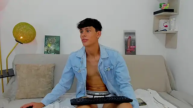 logan thomas online show from 10-26-25, 02:17