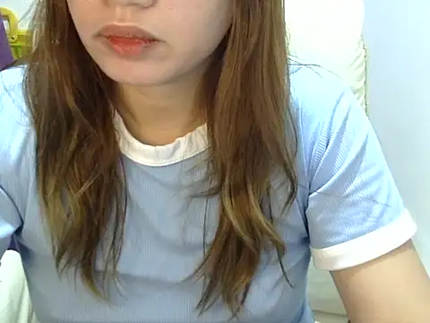    zurIII09  online show from 12-16-25, 01:48