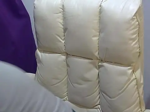    zurIII09  online show from 03-01-26, 08:25