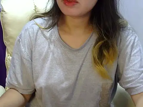    zurIII09  online show from 10-10-25, 10:05