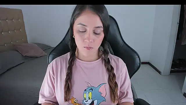 EmmaGrace1999 online show from 12-06-24, 03:57