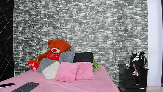 HeidyWillss online show from 11-14-25, 07:28