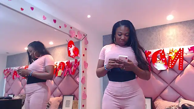 DanielaDuff online show from 10-10-25, 07:58