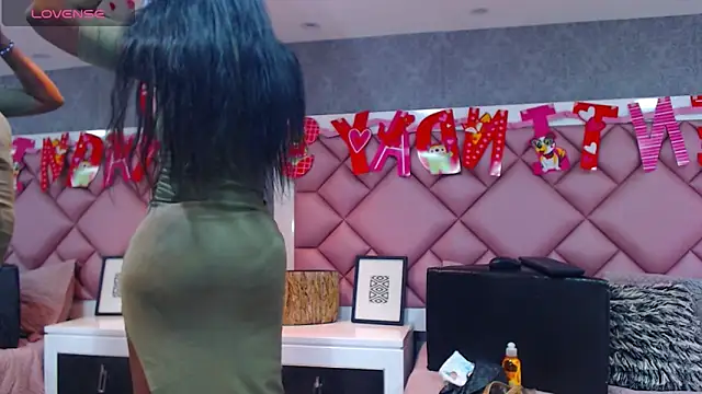 DanielaDuff online show from 10-01-25, 07:29