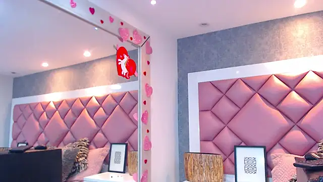 DanielaDuff online show from 10-19-25, 07:27