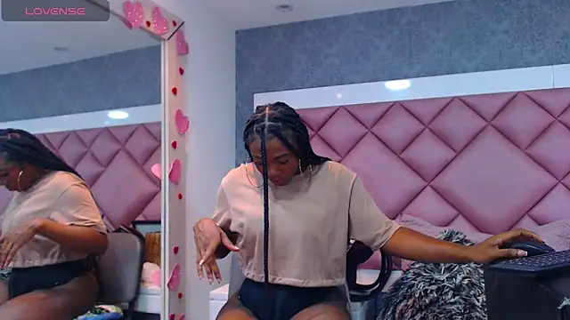 DanielaDuff online show from 04-16-26, 09:39