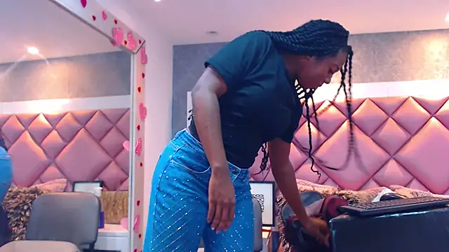 DanielaDuff online show from 02-15-26, 07:57